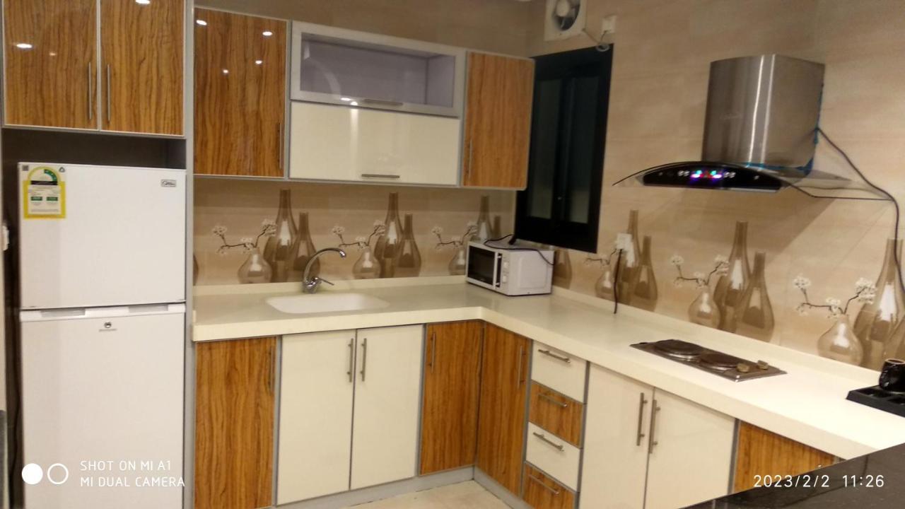 Yan Hotel 3*